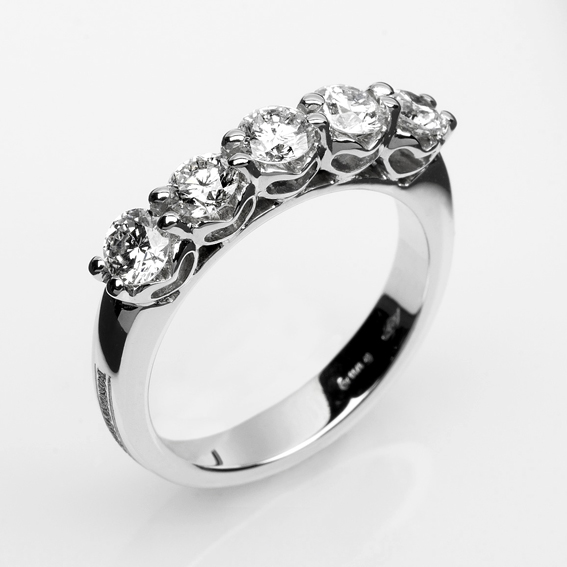 Exclusive 5-Diamond 0.50 CT Wedding Ring From Italy