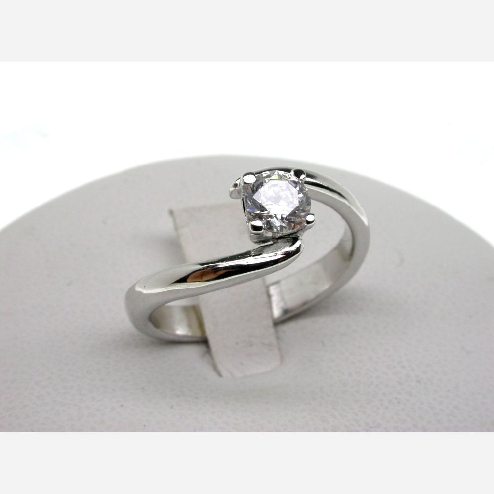 Italian Twist Solitaire 0.10 CT Diamond Engagement Ring 18K White Gold