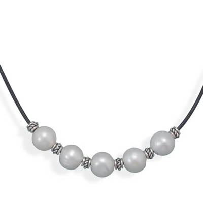 16\"+2\" Leather and Cultured Freshwater Pearl Necklace